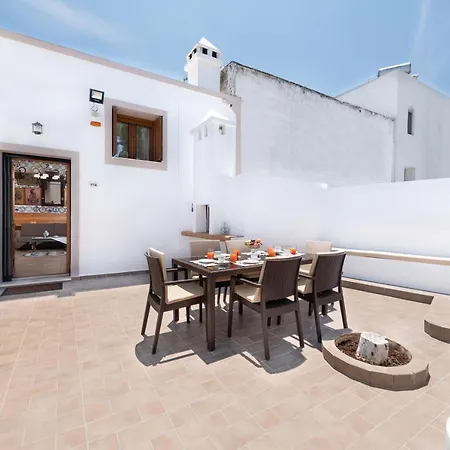 Apartment Traditional House Leventis *